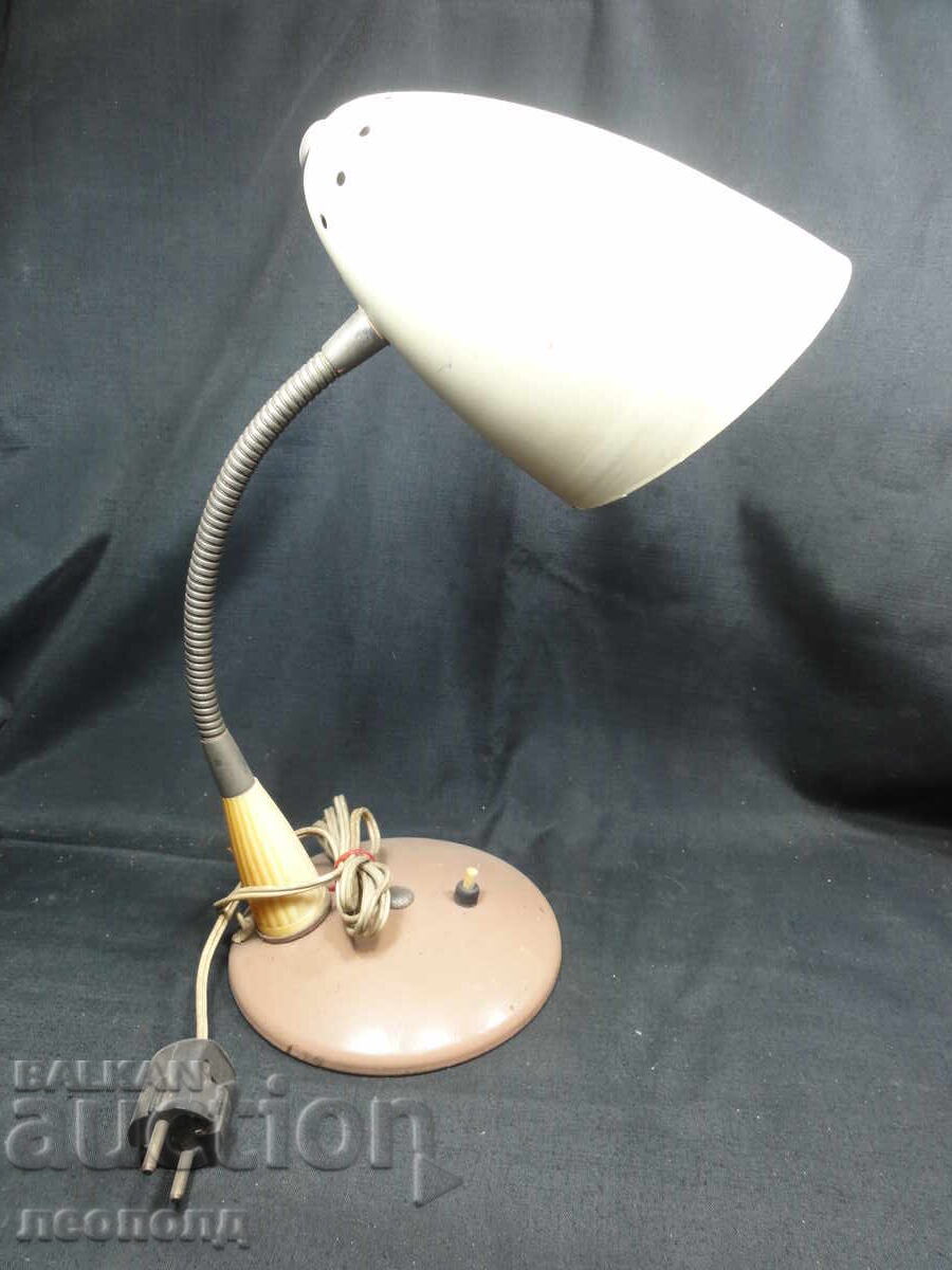 Auction Old Retro Social Table Lamp Auction Old Retro Social Table Lamp
