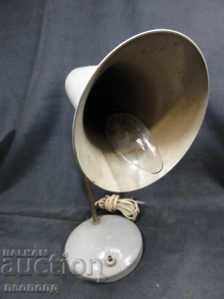 Auction  Old Retro Social Table Lamp