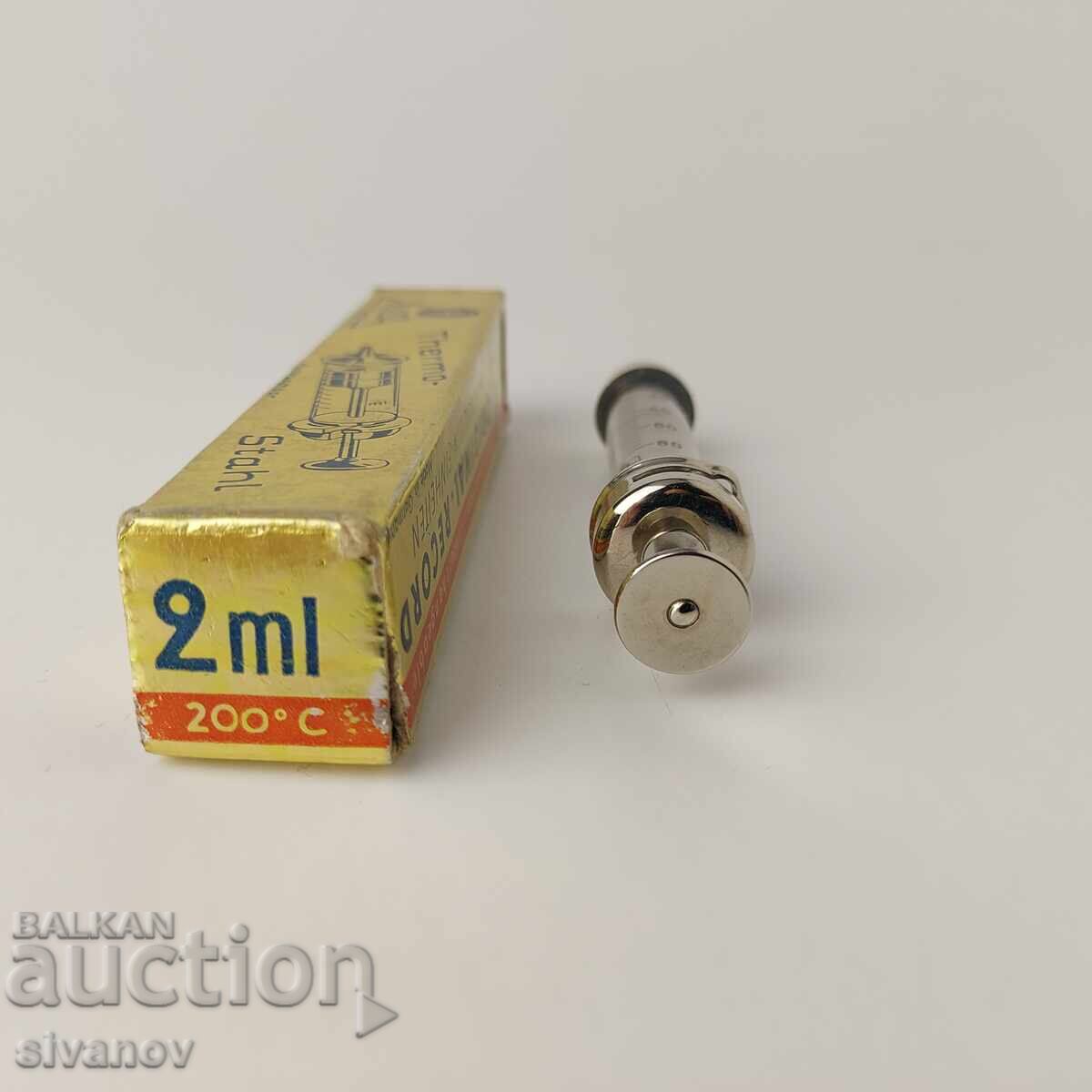 Delivery of Old Injecta Original-Record 2ml Syringe 200deg #5367