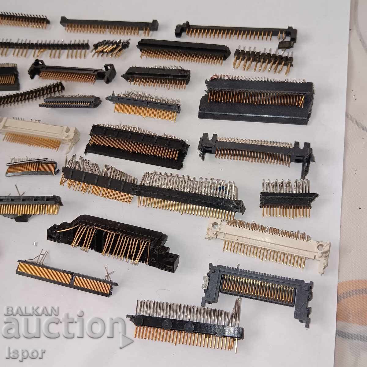 Aurire Elscrap cu preț 10.00 BGN | € 5.11