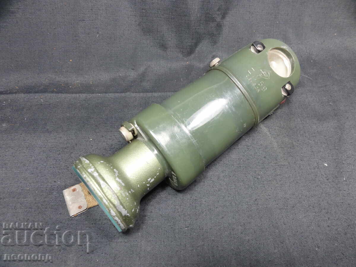 BZTs STAR RETRO SOCIALIST GDR MILITARY PROJECTOR FLASHLIGHT ZW59 BZTs STAR RETRO SOCIALIST GDR MILITARY PROJECTOR FLASHLIGHT ZW59