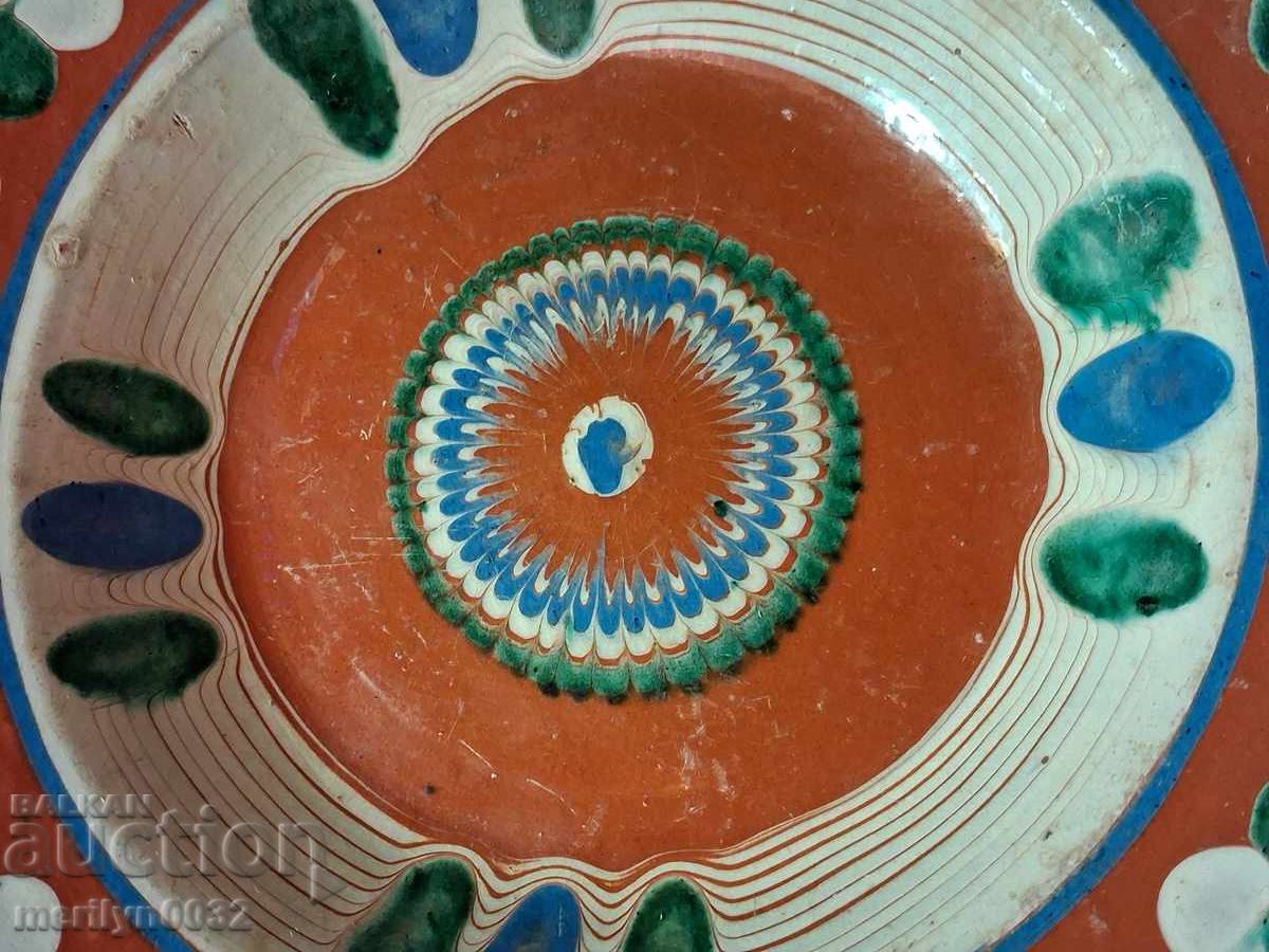 Delivery of Old clay pot, pottery, plate