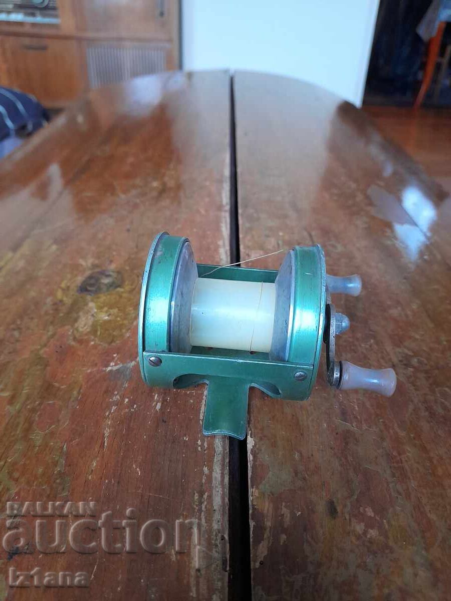 Licitație Veche mulinetă de pescuit Rileh Nr.1