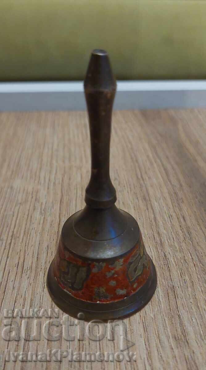 Licitație Clopoțel de bronz pentru colecționari Licitație Clopoțel de bronz pentru colecționari