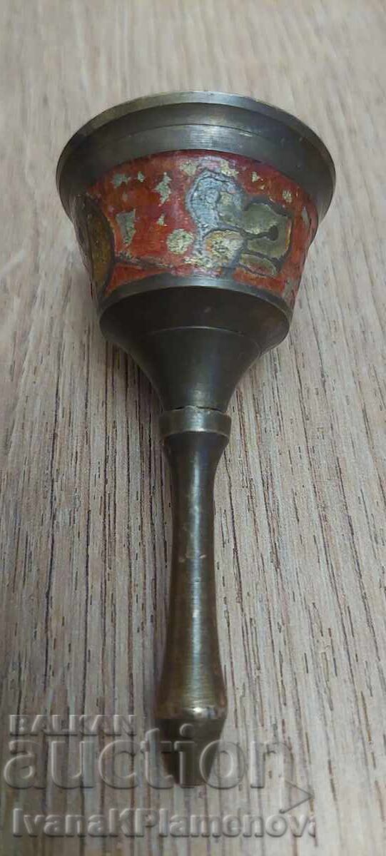 Παράδοση Καμπάνα από μπρούντζο για γνώστες