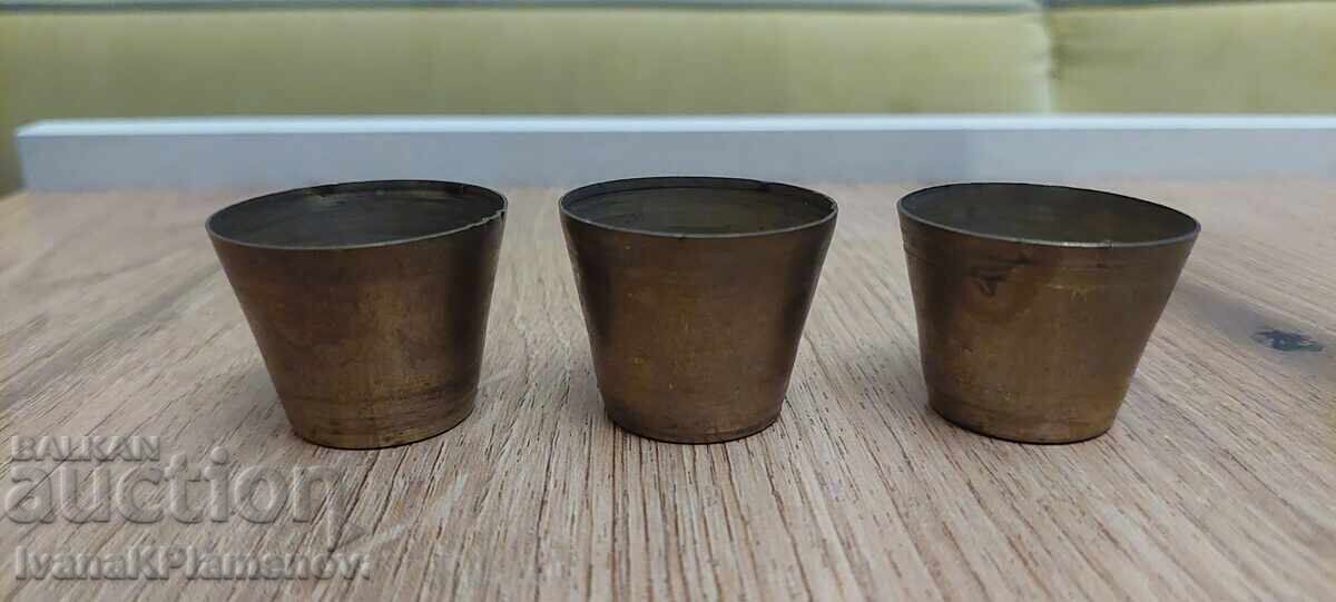 Shoturi de alamă, trei bucăți, pentru cunoscători