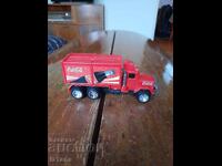Camion Coca Cola, Coca Cola
