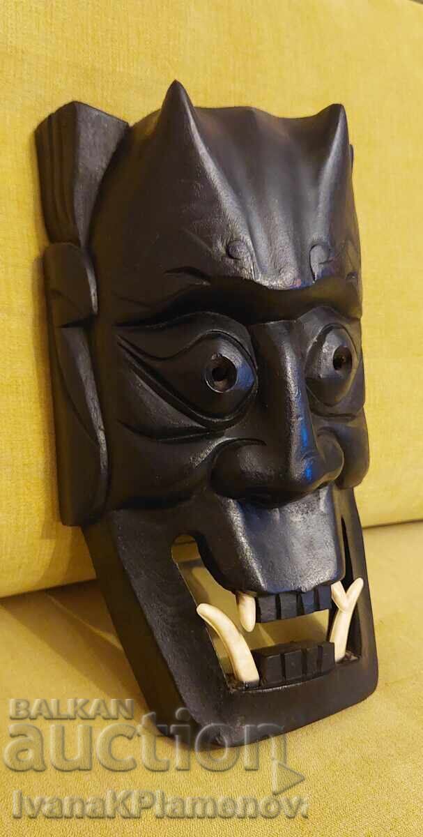 Sculptură în lemn pentru cunoscători cu preț 36.00 BGN | € 18.41