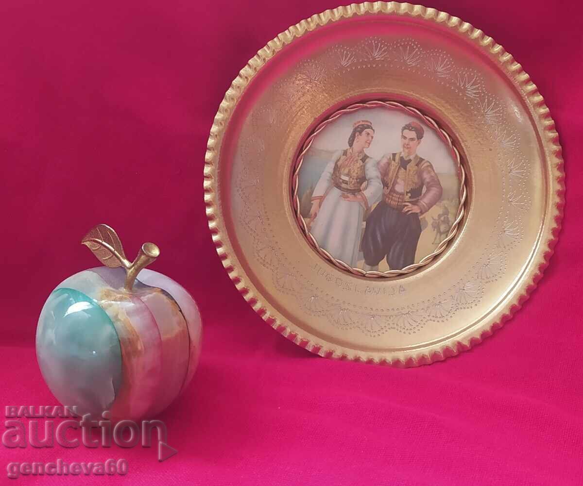 Decorative onyx apple and wall plate - 6