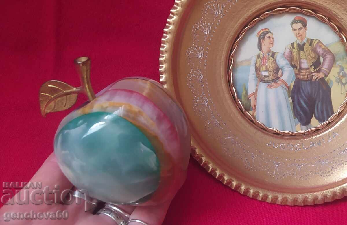 Decorative onyx apple and wall plate