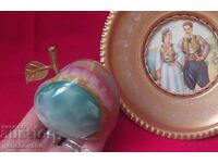 Decorative onyx apple and wall plate