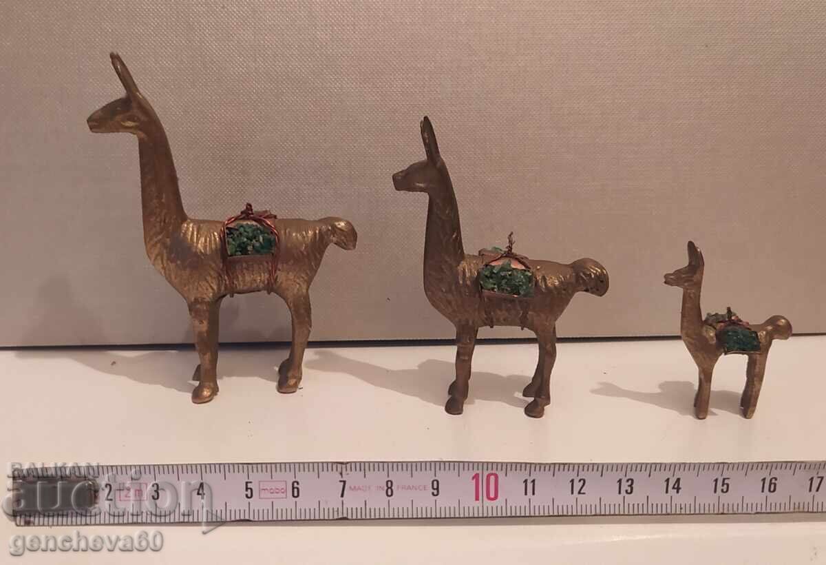 Set de figurine cu trei lame de alamă cu preț € 35.00 | 68.45 BGN