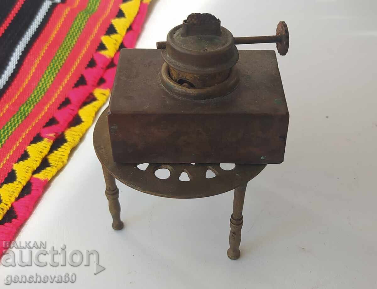 Antique kerosene lamp and bronze side table with price 60.00 BGN | € 30.68