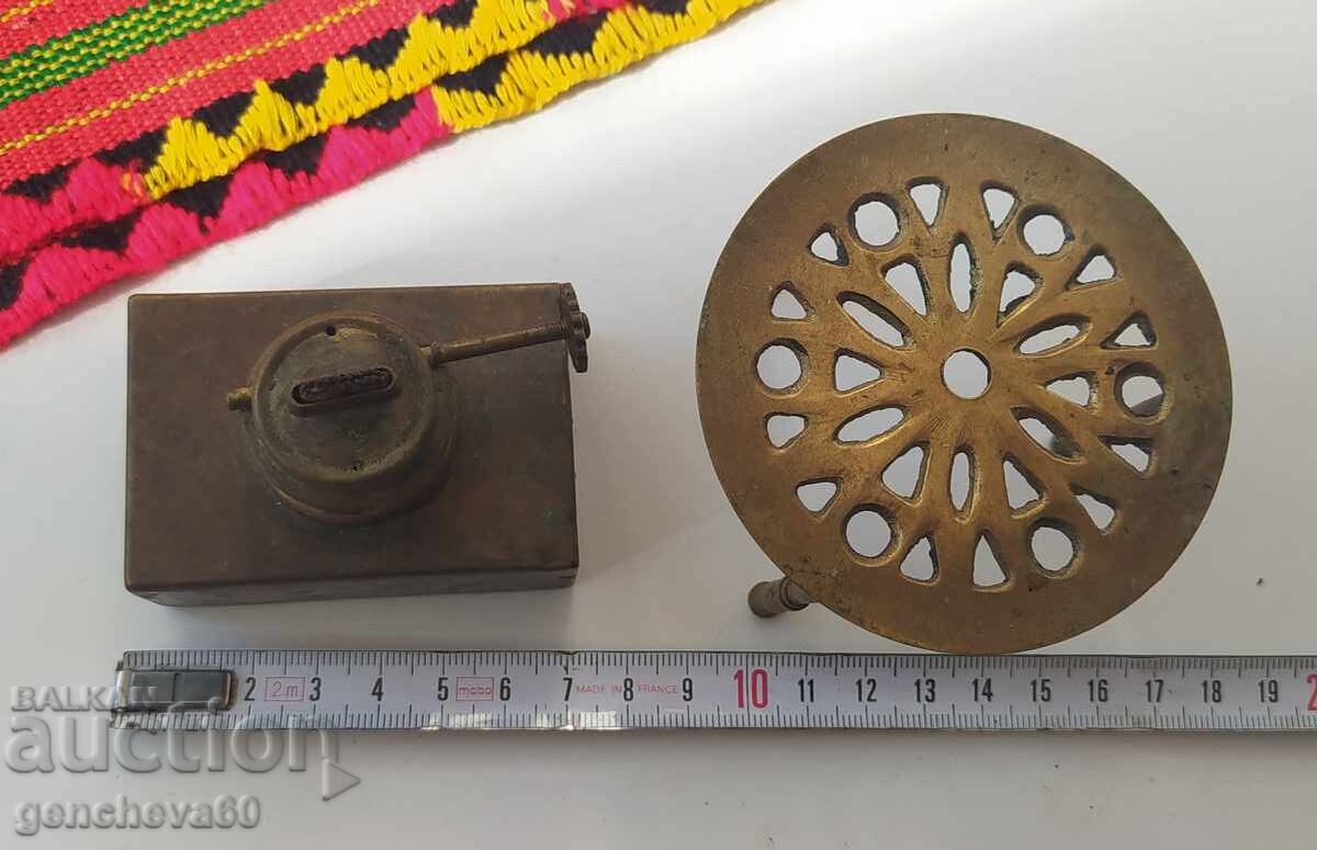 Auction  Antique kerosene lamp and bronze side table