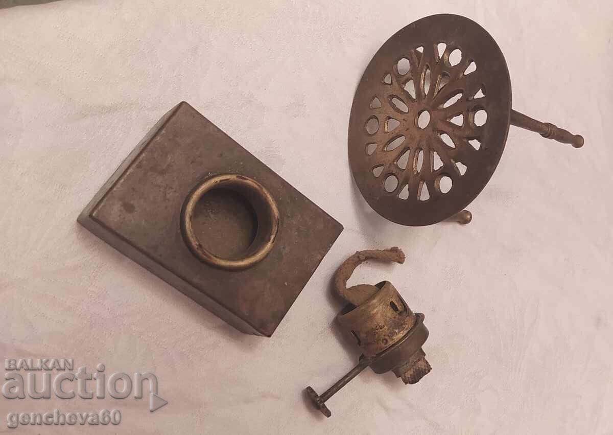 Antique kerosene lamp and bronze side table - 6 Antique kerosene lamp and bronze side table - 6