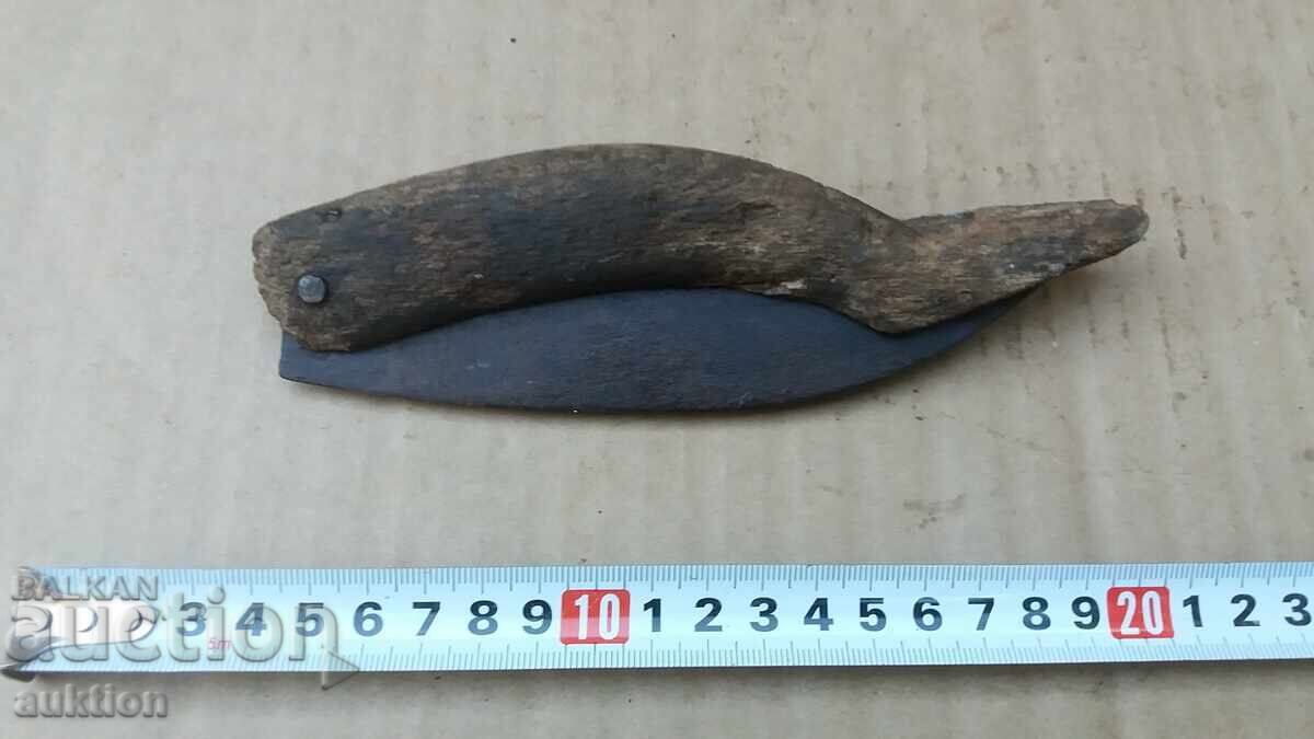 JAVANĂ VECHE, BRICEAG