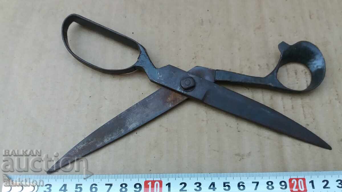 OLD ABADI SCISSORS - 6