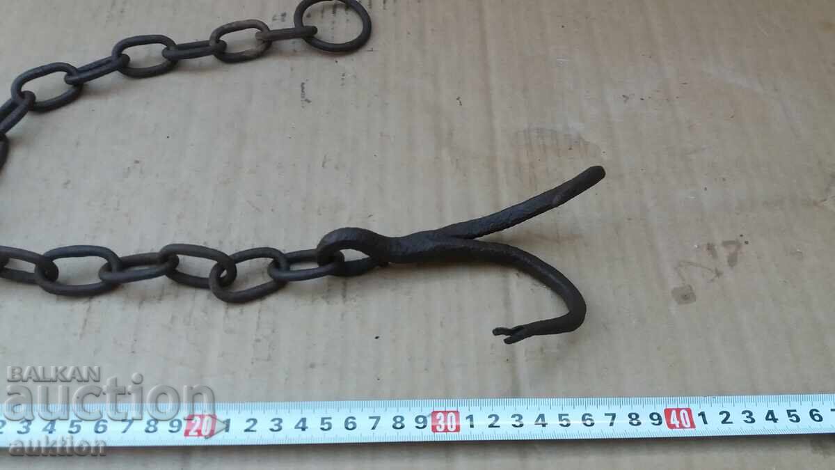 Аукцион СТАРА КОВАНА КУКА, ЧЕНГЕЛ ЗА ВАДЕНЕ НА БАКЪРИ ОТ КЛАДЕНЕЦ Аукцион СТАРА КОВАНА КУКА, ЧЕНГЕЛ ЗА ВАДЕНЕ НА БАКЪРИ ОТ КЛАДЕНЕЦ