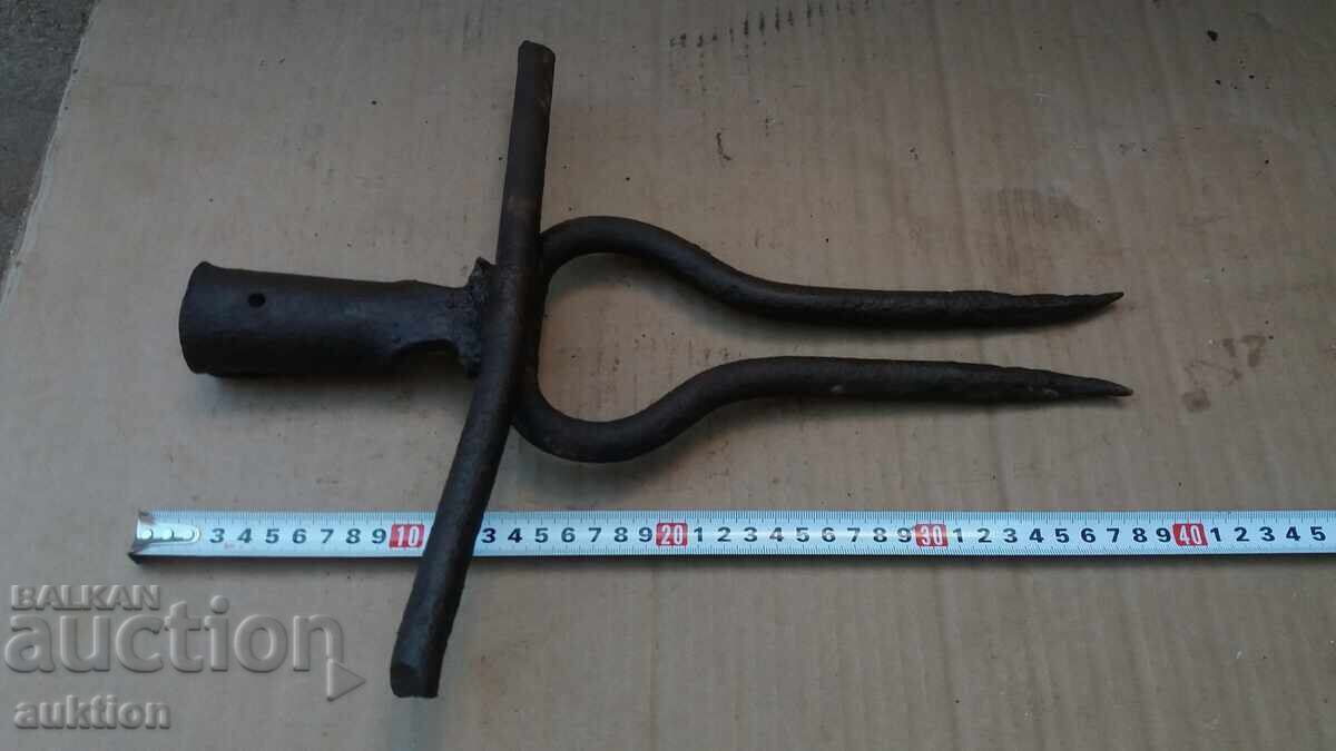 Σφυρήλατη βίλα για την εξαγωγή τεύτλων με τιμή 9.99 BGN | € 5.11