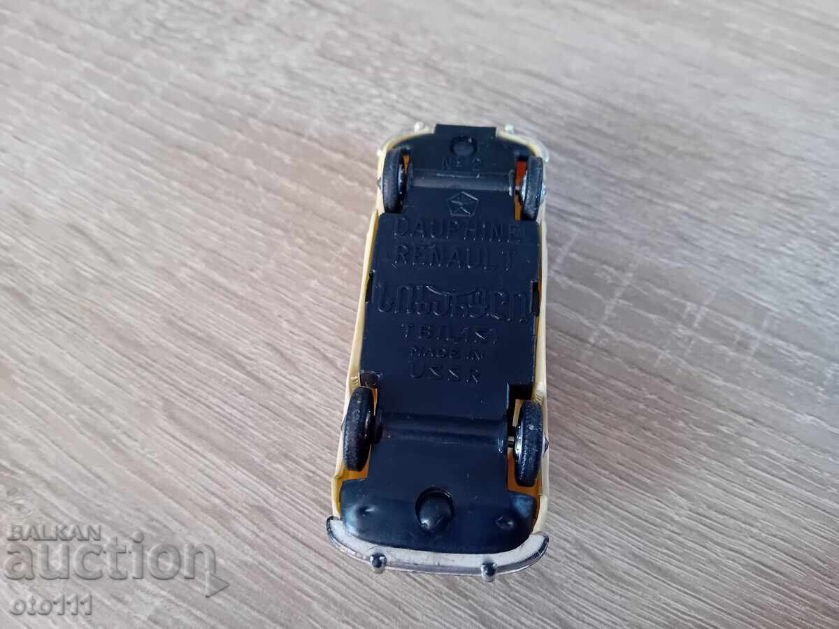 OLD TOY DAUPHINE RENAULT - USSR - 6 OLD TOY DAUPHINE RENAULT - USSR - 6