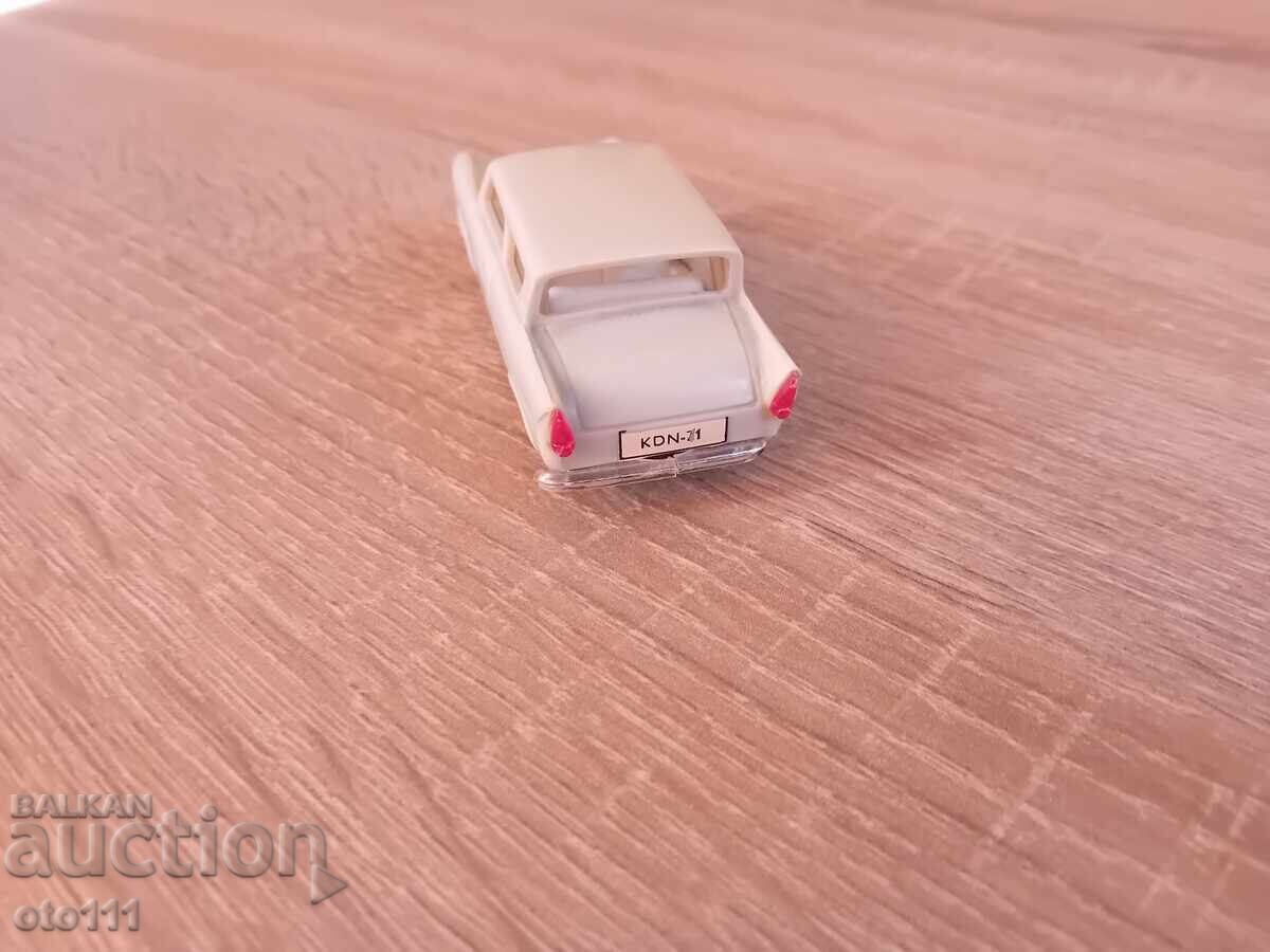 Доставка на СТАРА ИГРАЧКА FORD ANGLIA DE LUXE