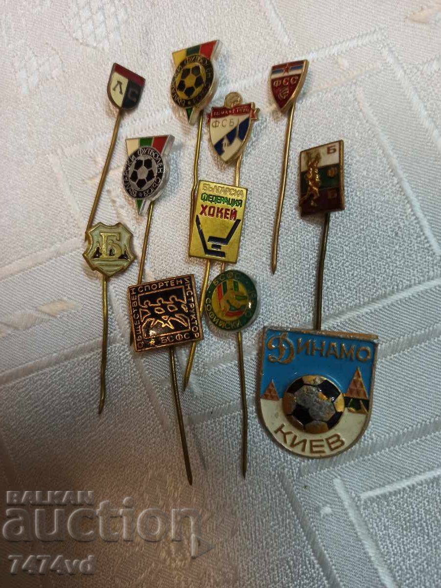 11 SOCIAL BADGES FOOTBALL-LEVSKI AND OTHERS