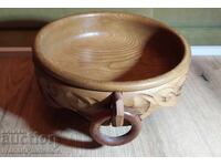 Bol sculptat în lemn pentru cunoscători