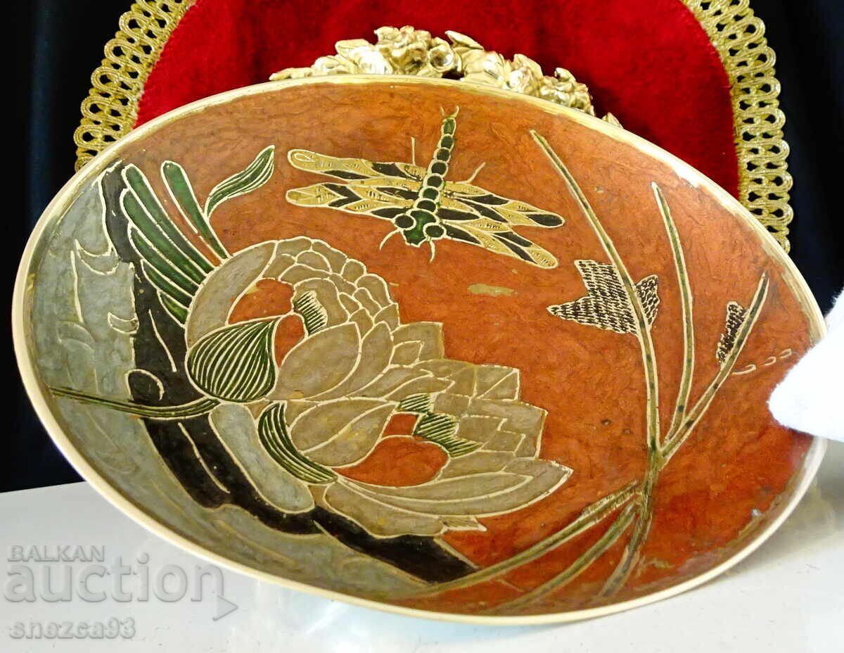 Raised bronze fruit bowl, painting with cloisonné enamel