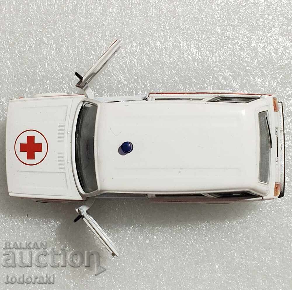 Auto Time Lada 2104 Ambulanță Medicală Combi Linie 1:43 Lada URSS cu preț 20.00 BGN | € 10.23 Auto Time Lada 2104 Ambulanță Medicală Combi Linie 1:43 Lada URSS cu preț 20.00 BGN | € 10.23