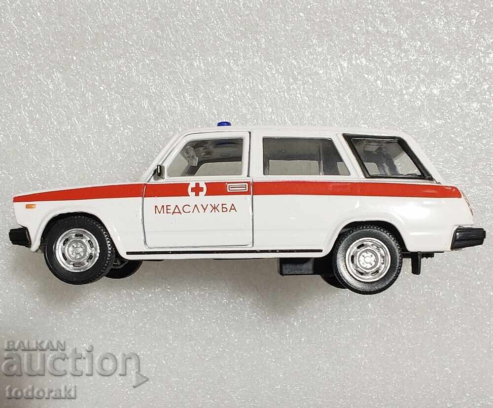 Auto Time Lada 2104 Ambulanță Medicală Combi Linie 1:43 Lada URSS Auto Time Lada 2104 Ambulanță Medicală Combi Linie 1:43 Lada URSS