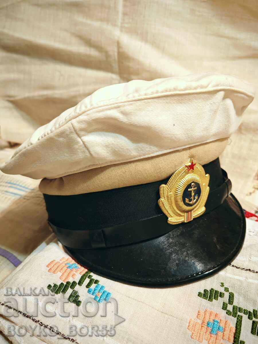 Licitație Rară Șapcă Albă pentru Chipiu de Paradă al Marinei Militare Bulgare