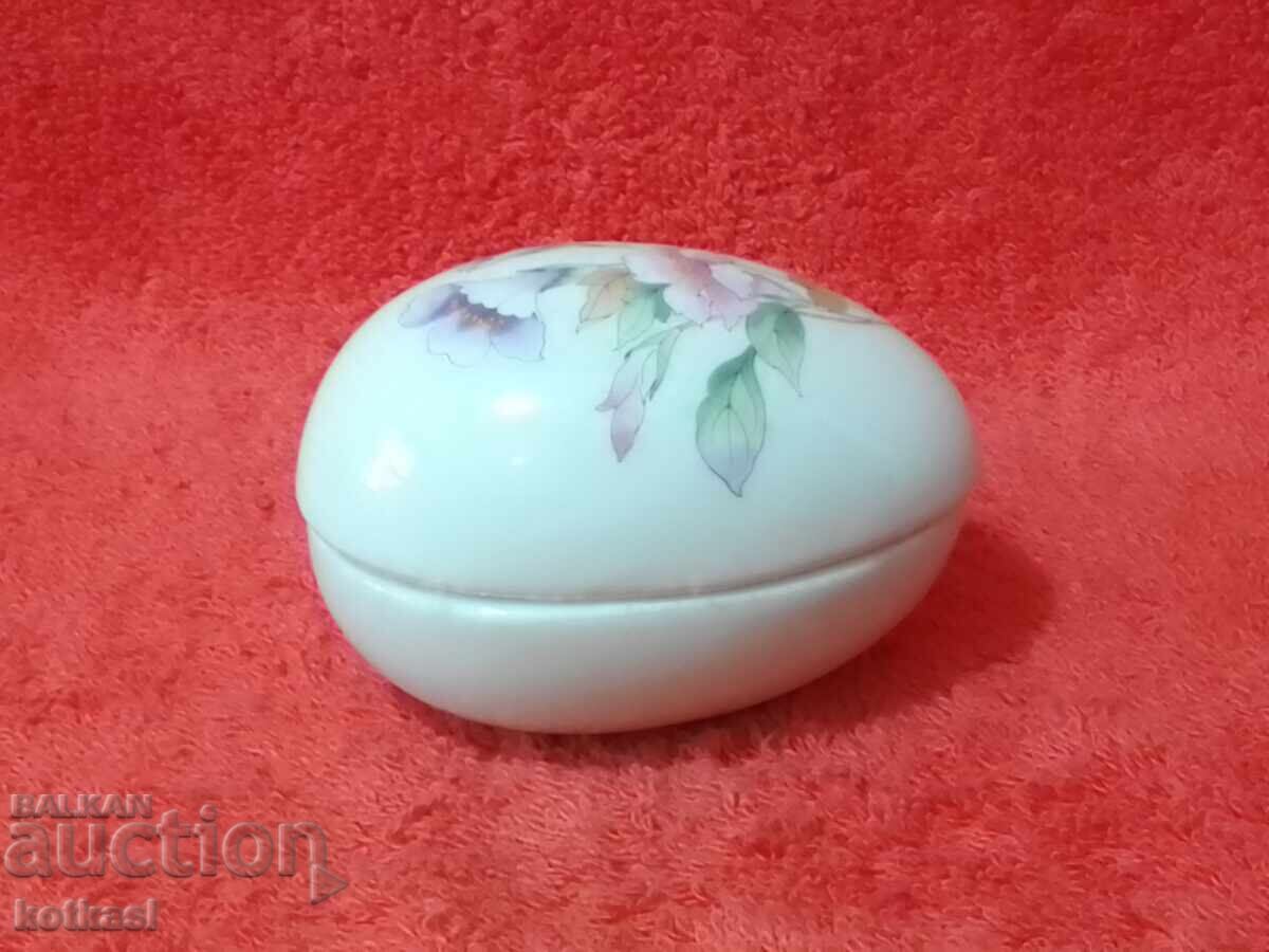 Παράδοση Παλιό πορσελάνινο κουτί κοσμημάτων αυγό του Πάσχα Παράδοση Παλιό πορσελάνινο κουτί κοσμημάτων αυγό του Πάσχα