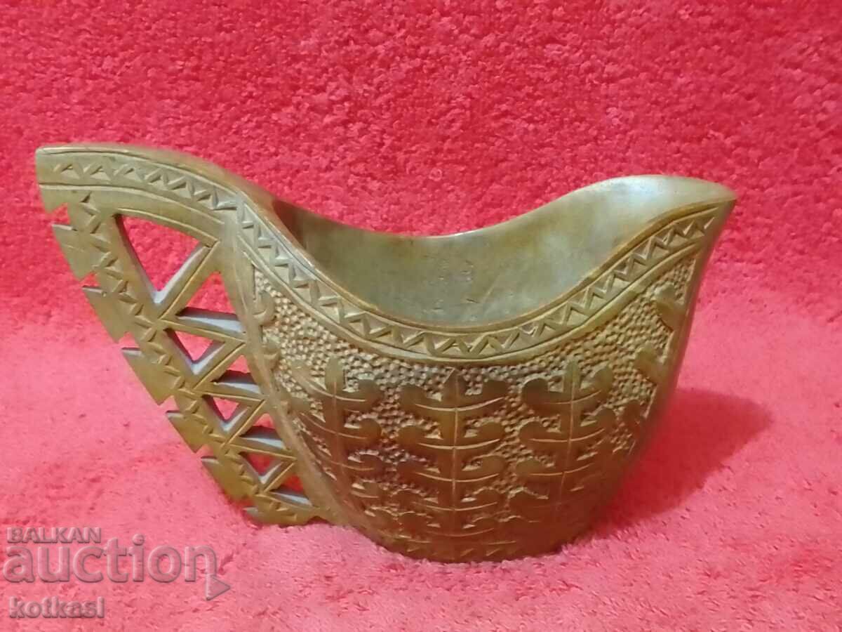 Delivery of Wood carving Old cup from a single piece of wood