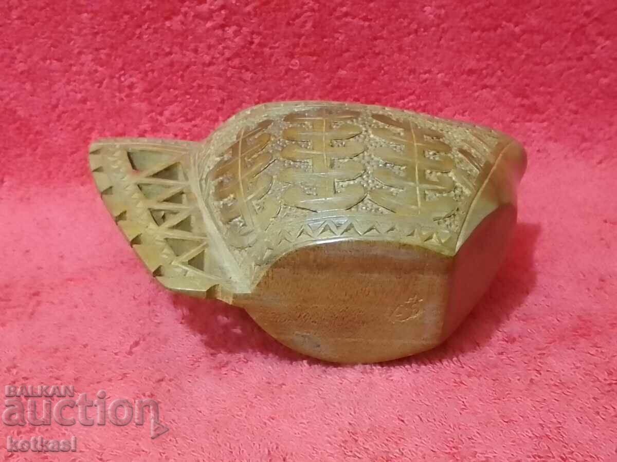 Wood carving Old cup from a single piece of wood - 6