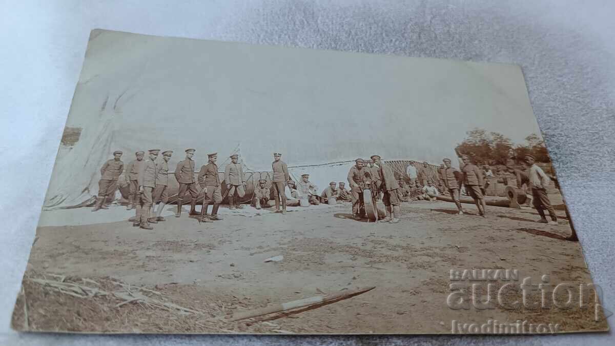 Φωτογραφία Αξιωματικών και στρατιωτών του 1ου τμήματος αερόστατων της 3ης στρατιάς Φωτογραφία Αξιωματικών και στρατιωτών του 1ου τμήματος αερόστατων της 3ης στρατιάς