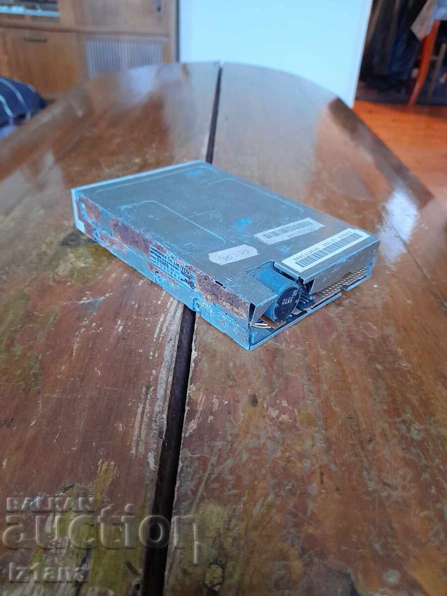 Licitație Unitate floppy veche, FDD Mitsumi