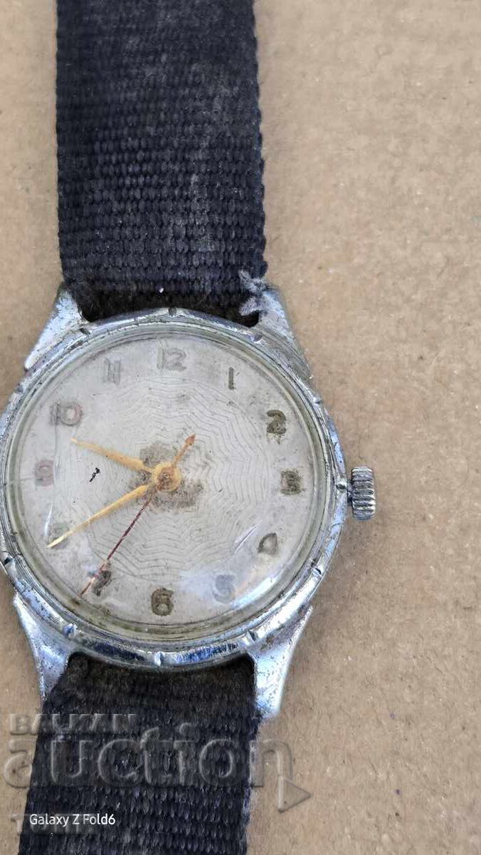 WATCH RUSSIAN RARE DOESN'T WORK BZC !!!!! with price 8.00 BGN | € 4.09
