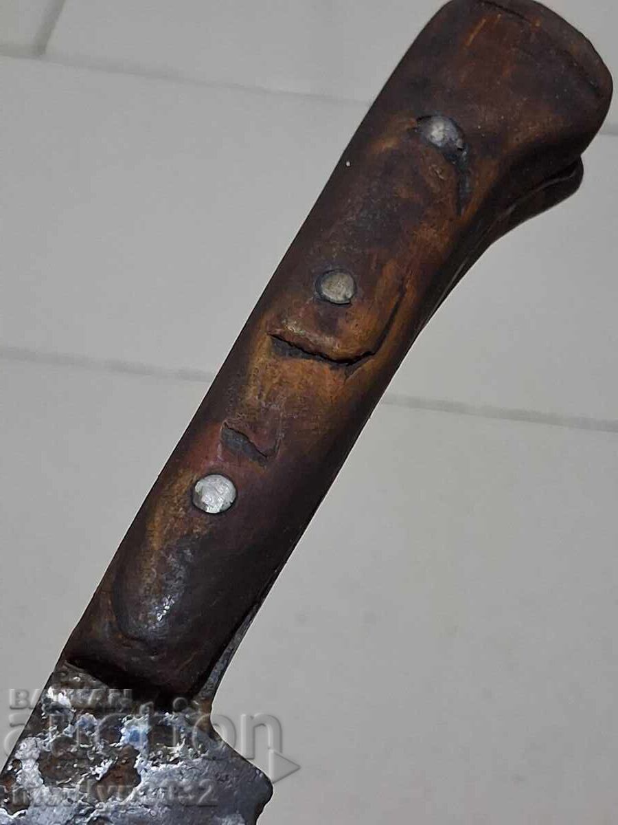 Old hand-forged knife without a sheath, buffalo horn handle, karakul (wool) - 6 Old hand-forged knife without a sheath, buffalo horn handle, karakul (wool) - 6