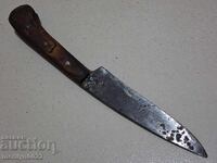 Cuțit vechi forjat manual, fără teacă, mâner din corn de bivol, karakulak