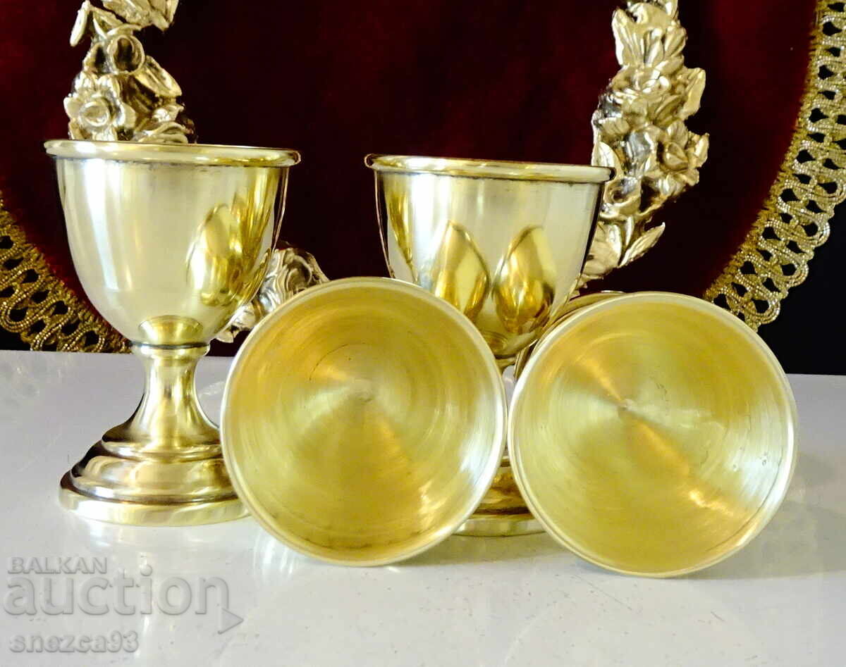 Κολονιάτα από ορείχαλκο για ρακή, σε βάση με τιμή 48.00 BGN | € 24.54