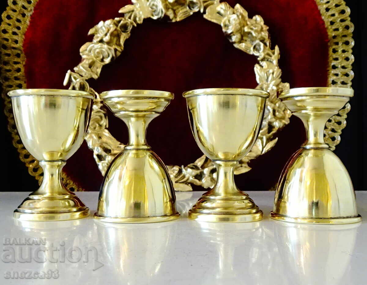 Δημοπρασία Κολονιάτα από ορείχαλκο για ρακή, σε βάση