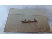 Fotografie Tulcea Ofițeri și soldați cu barca pe front 1918 P. R. I