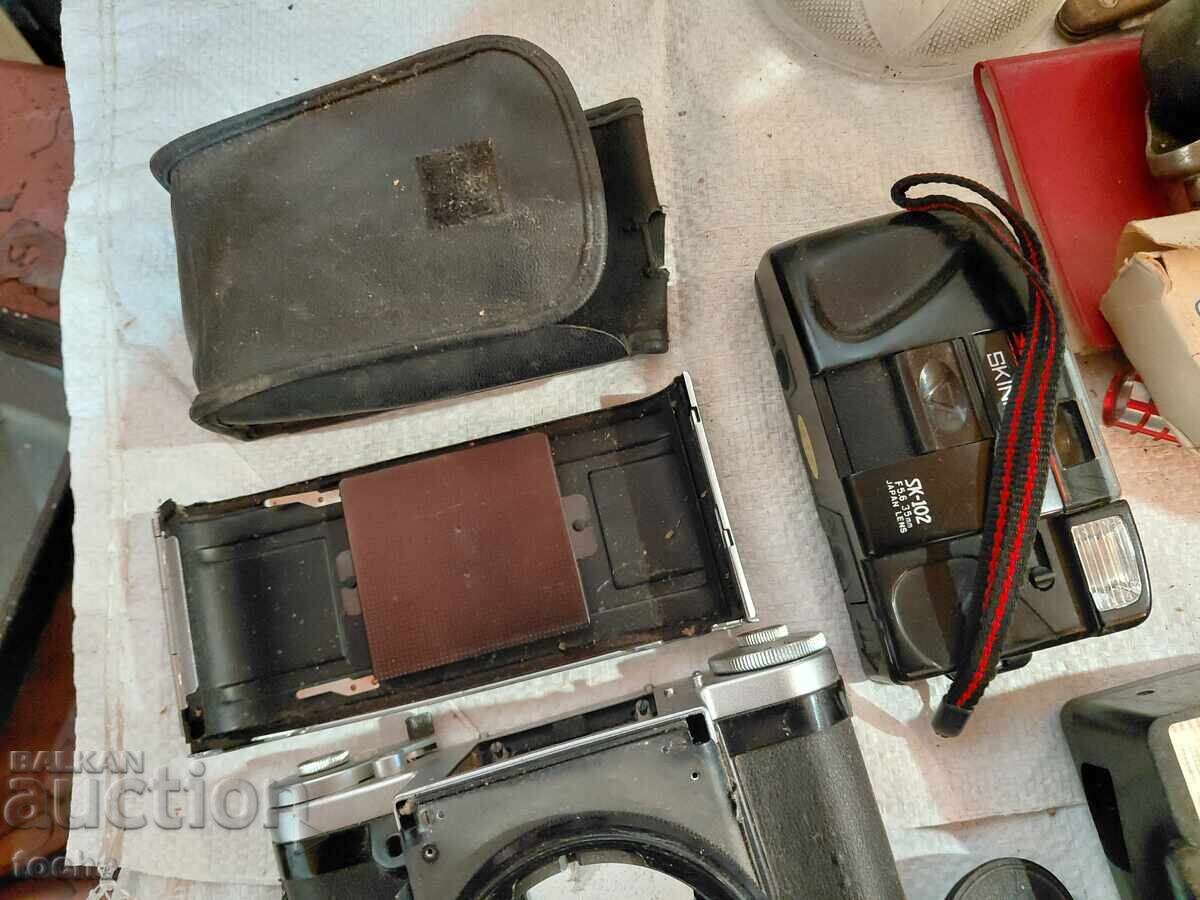 Παρτίδα παλαιών φωτογραφικών μηχανών και ανταλλακτικών. BZC με τιμή 2.62 BGN | € 1.34 Παρτίδα παλαιών φωτογραφικών μηχανών και ανταλλακτικών. BZC με τιμή 2.62 BGN | € 1.34