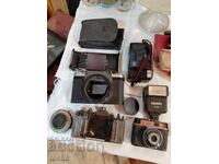 Παρτίδα παλαιών φωτογραφικών μηχανών και ανταλλακτικών. BZC