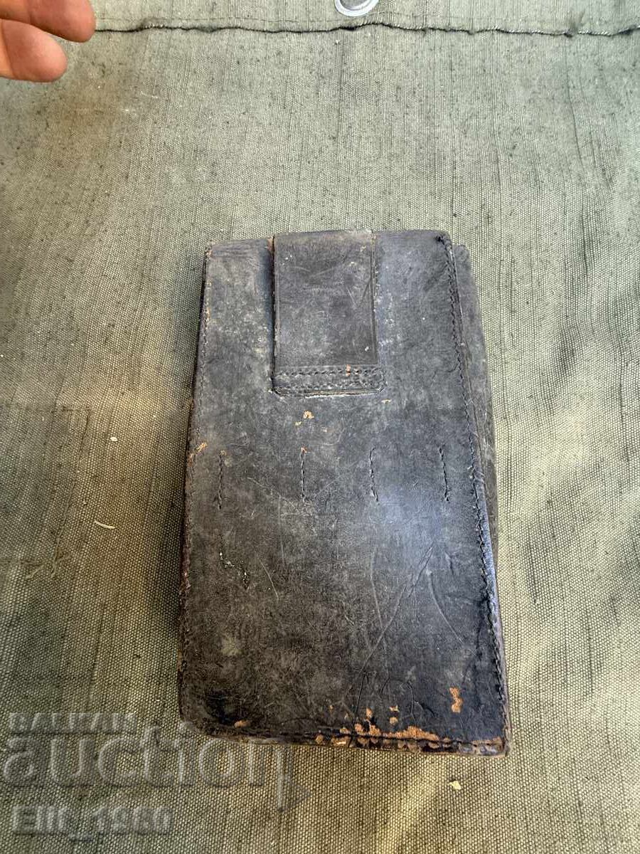 Palașcă din piele de soldat, Al Doilea Război Mondial cu preț 35.00 BGN | € 17.90