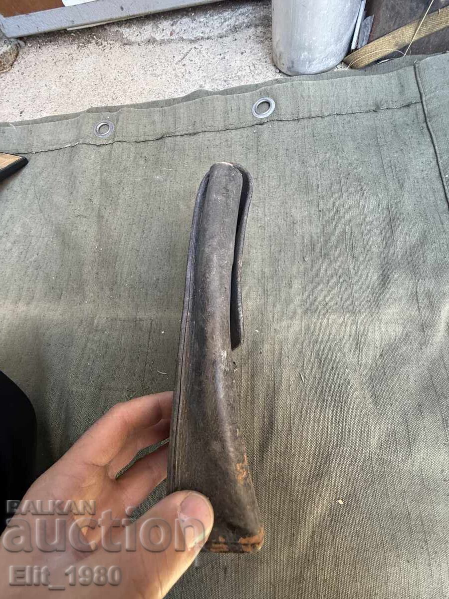 Licitație Palașcă din piele de soldat, Al Doilea Război Mondial