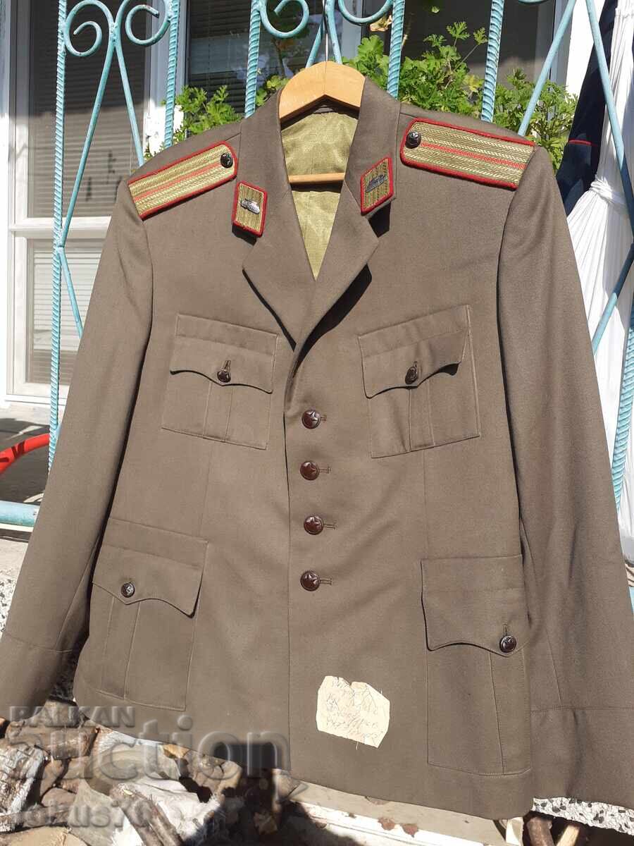 Uniformă militară VECHE SOȚ, jachetă, însemne, epoleți - ca nouă cu preț 90.00 BGN | € 46.02