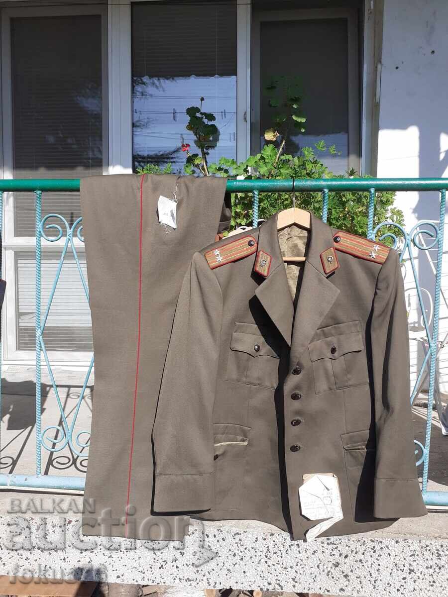 Uniformă militară VECHE SOȚ, jachetă, însemne, epoleți - ca nouă