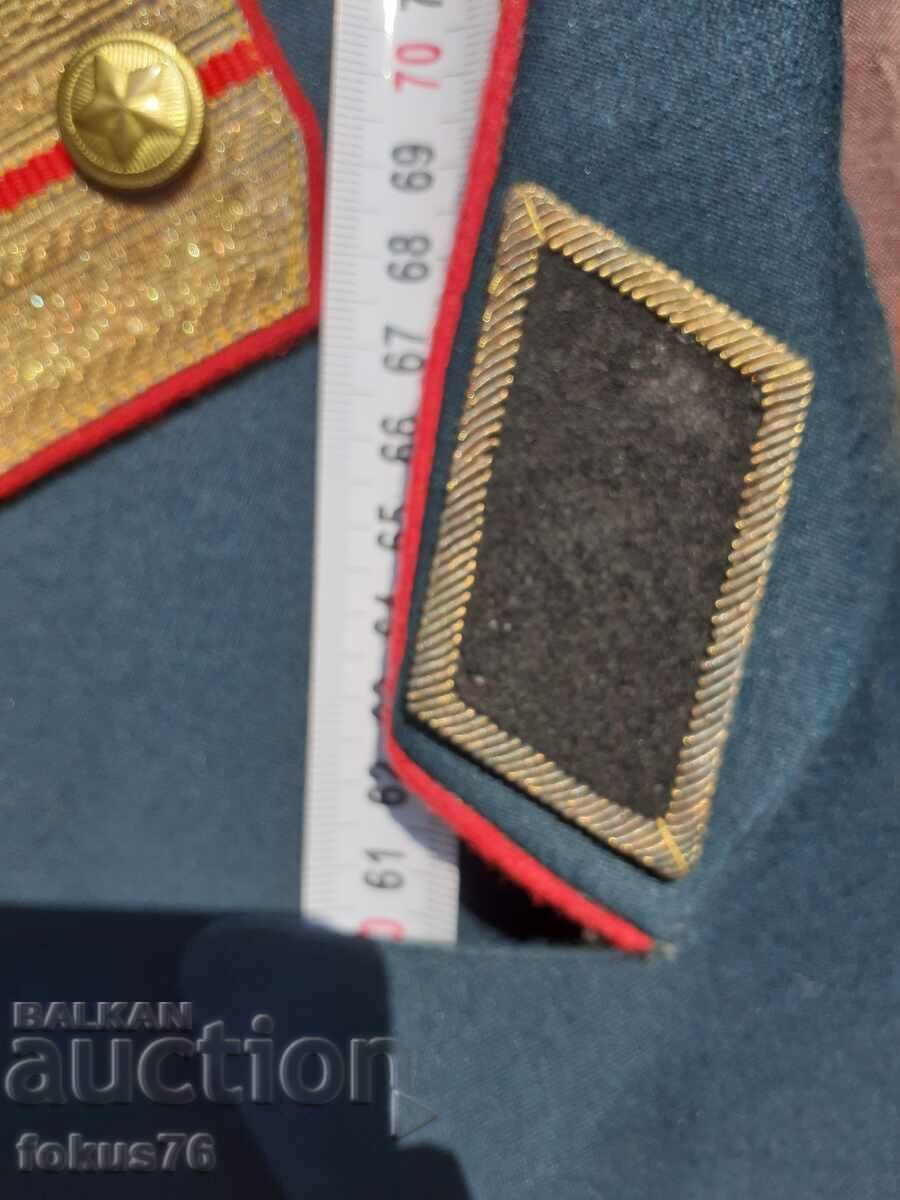 Licitație Vechi uniformă militară de paradă SOȚ jachetă - ca nouă Licitație Vechi uniformă militară de paradă SOȚ jachetă - ca nouă