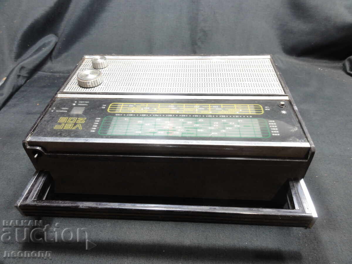 BZTs STAR RETRO SOCIALIST USSR TRANSISTOR RADIO VEF VEF 206 - 5 BZTs STAR RETRO SOCIALIST USSR TRANSISTOR RADIO VEF VEF 206 - 5